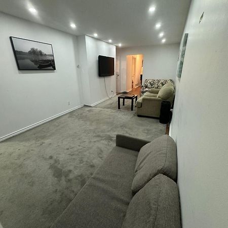 28 Bingham Road Hotel แบรมพ์ตัน ภายนอก รูปภาพ